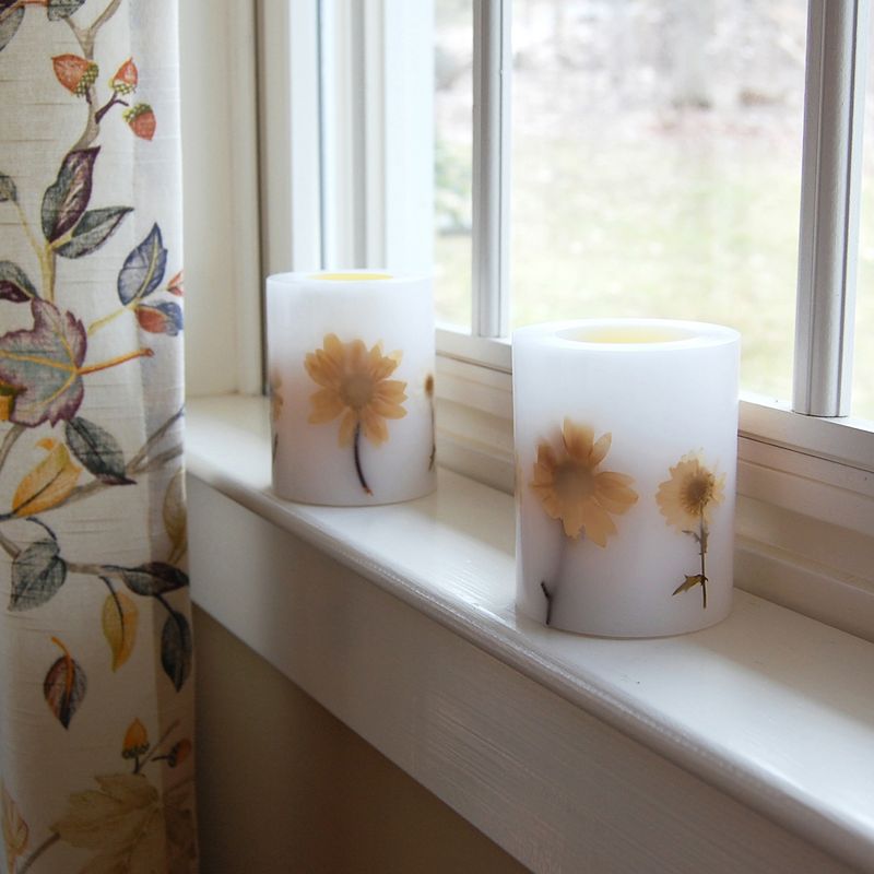 2ct Dried Flowers LED Flickering Candle