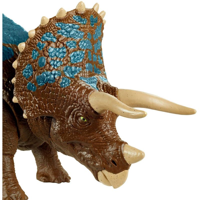 Jurassic World Sound Strike Triceratops Figure