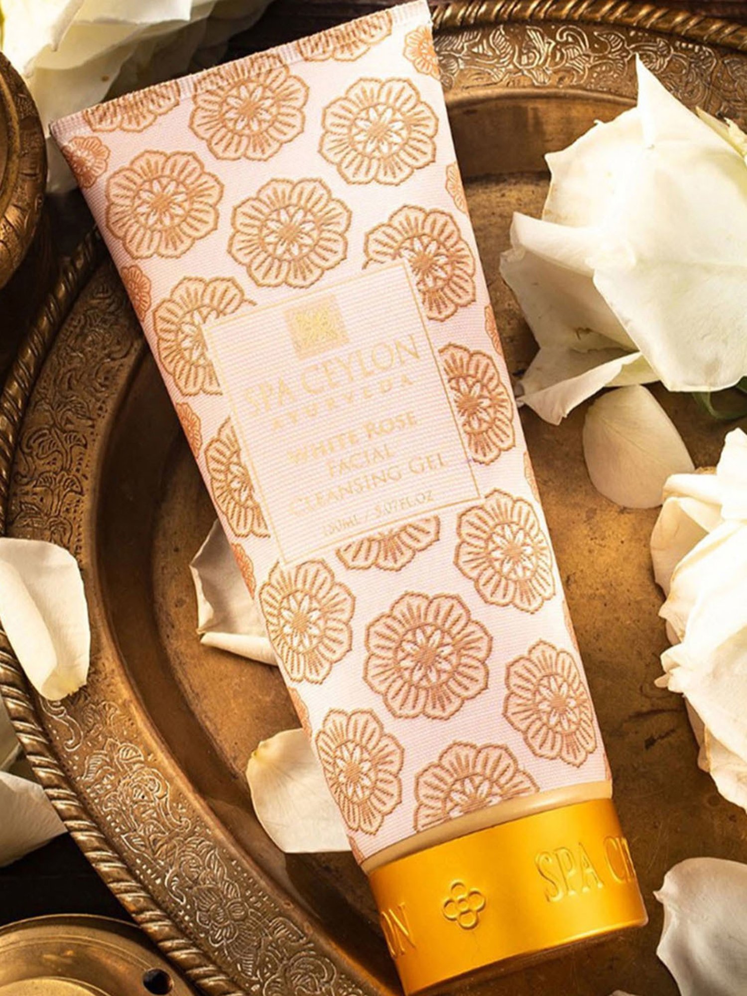 Lotus Herbals Illuminating Radiance Cleansing Foam - 100 gm