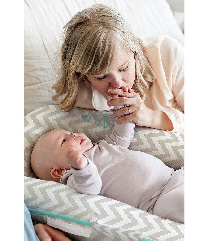 DockATot 0-8 Months Silver Lining Chevron Deluxe Dock Cover, Stage 1