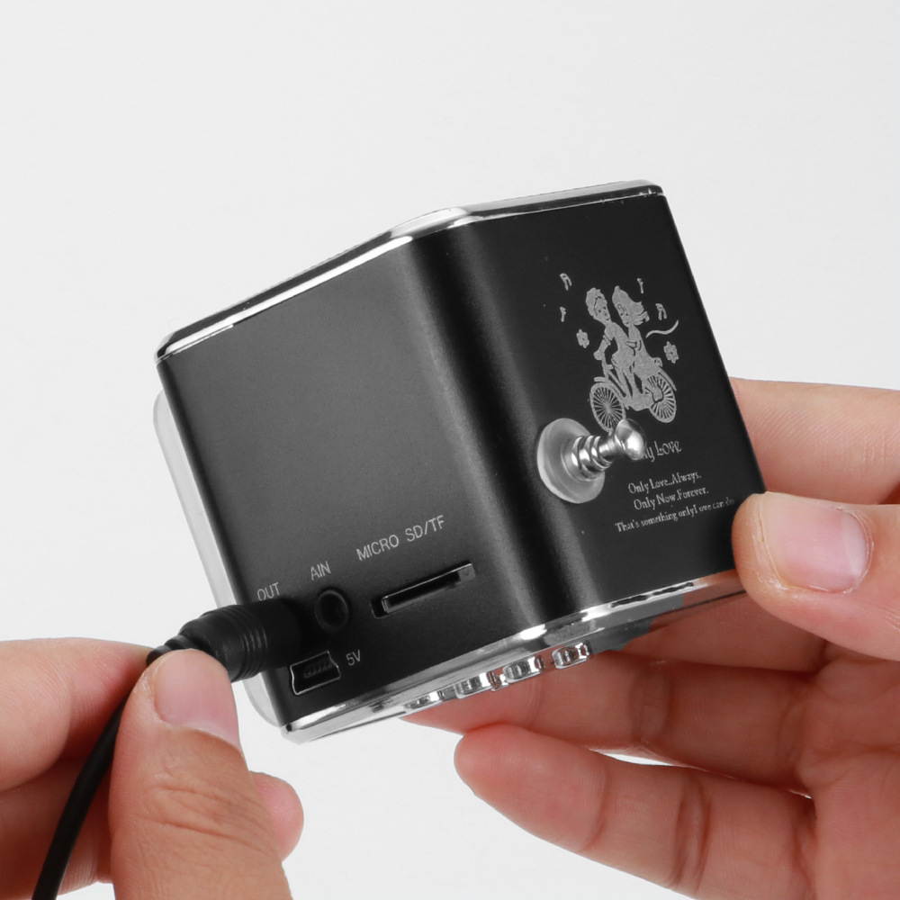 Portable USB mini radio, 3D surround speakers support Line IN, FM, TF mode, compatible with MP3, MP4, PC, laptop, phone, black