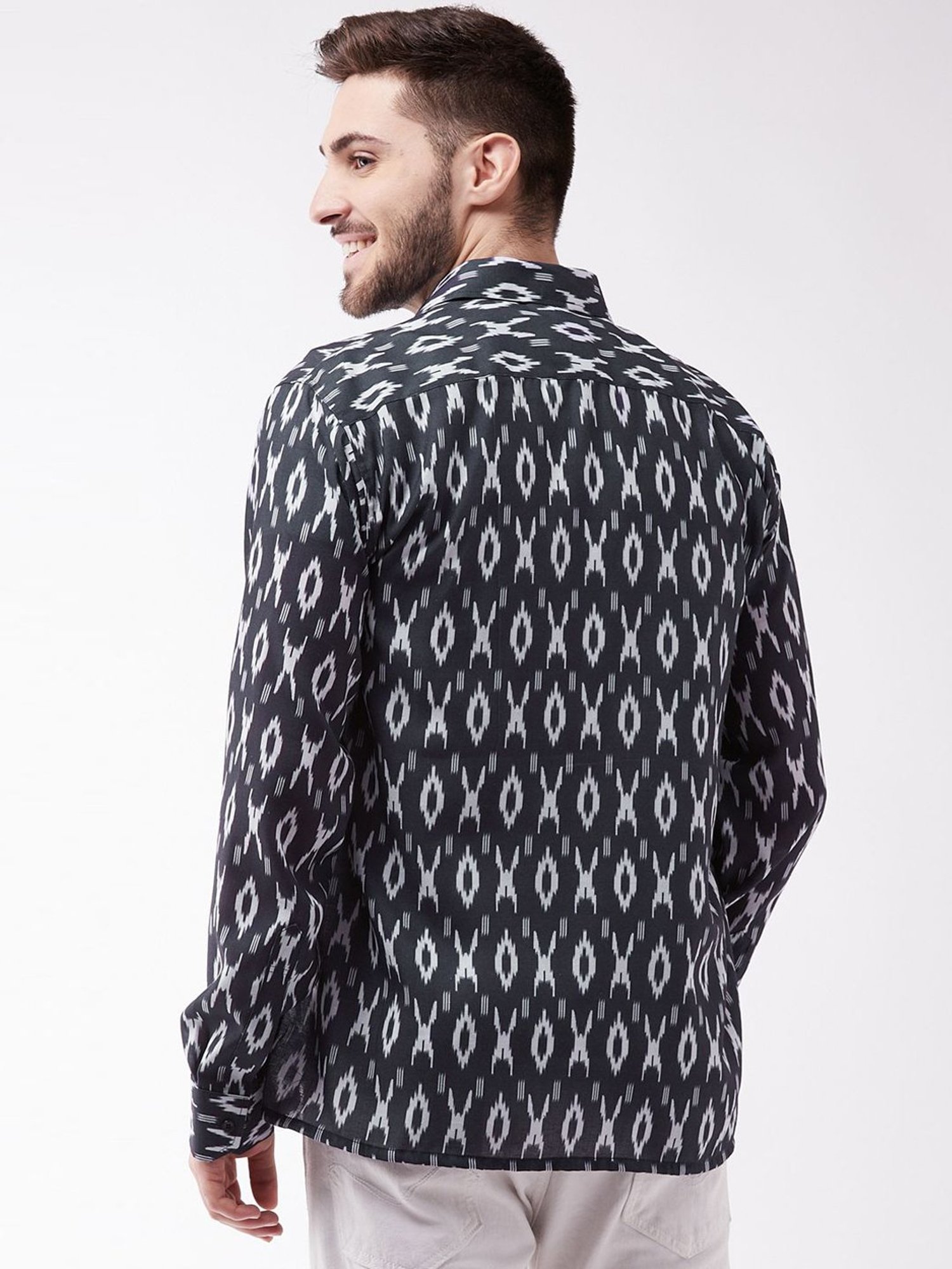 Vastramay Black Cotton Straight Fit Printed Shirts