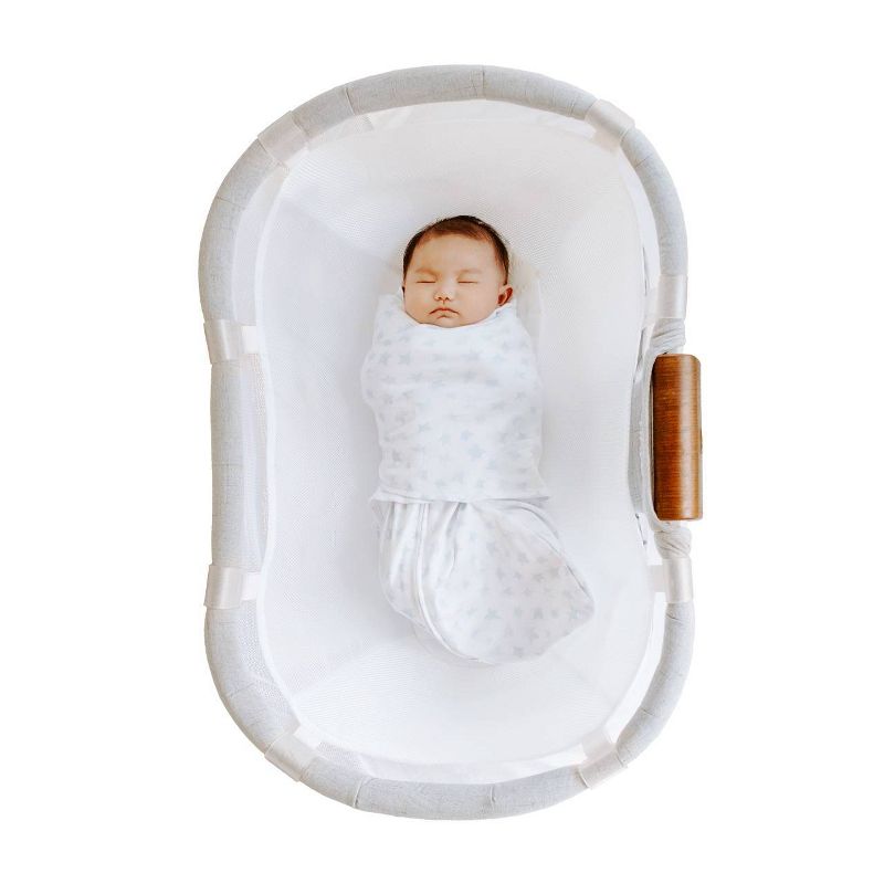 Simmons Kids' Silent Auto Gliding Elite Bassinet - Odyssey
