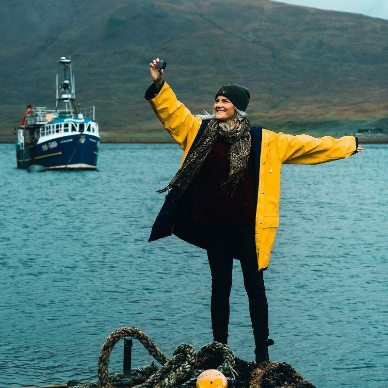 Compact Size 720P HD Digital Camera Camcorder 5MP CMOS Sensor 2.0" LCD Screen 3 Meters Waterproof with Built-in Microphone for Kids Children Students Boys Girls Summmer Gift