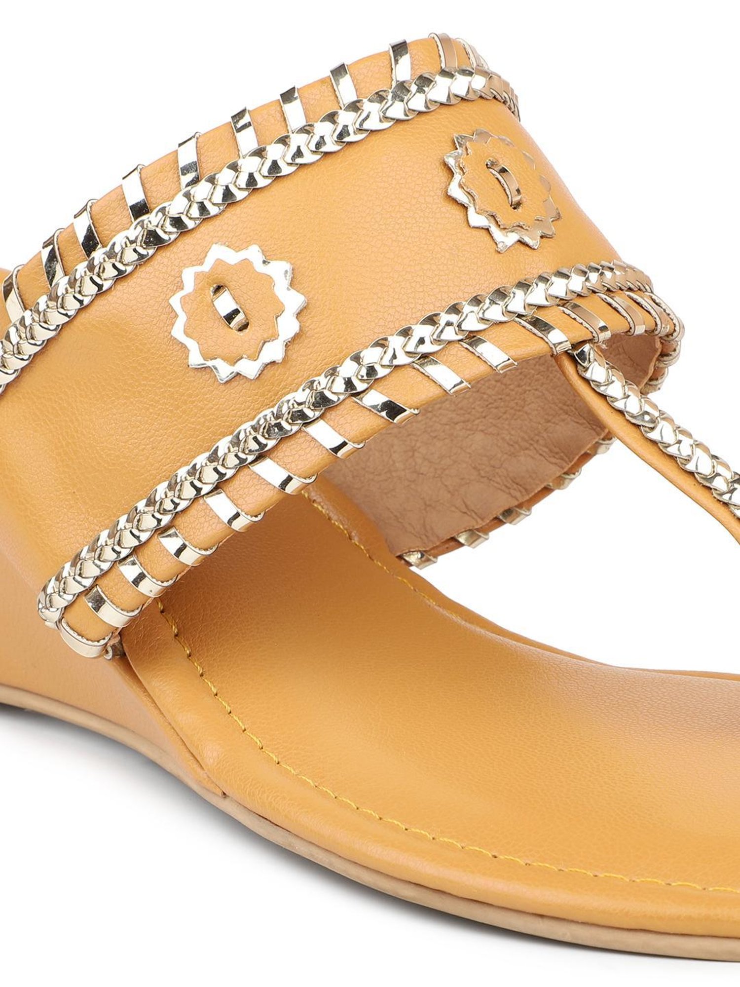 Inc.5 Women's Mustard Toe Ring Wedges