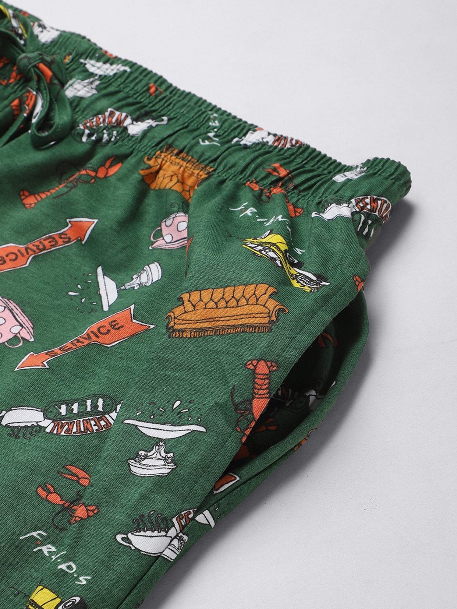 Free Authority Friends Printed Regular Fit Pyjamas