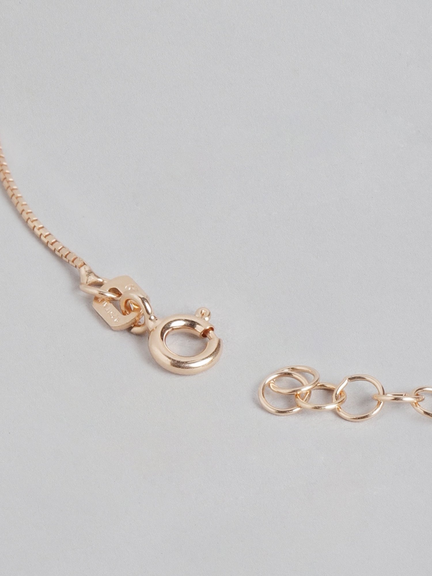 Zavya 92.5 Sterling Silver Pearlescent Elegance Pendant with Chain for Women