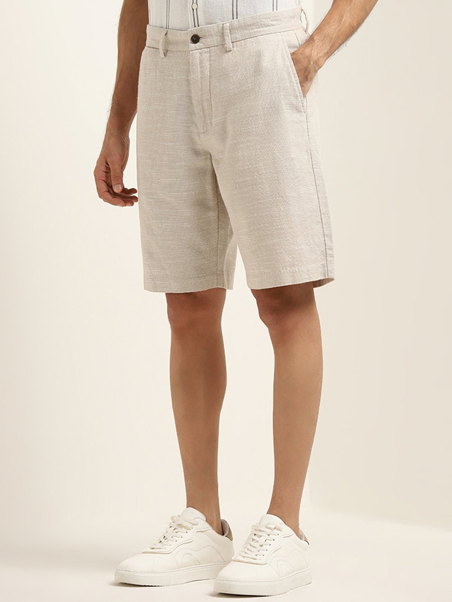 Ascot by Westside Beige Relaxed-Fit Mid-Rise Cotton Shorts