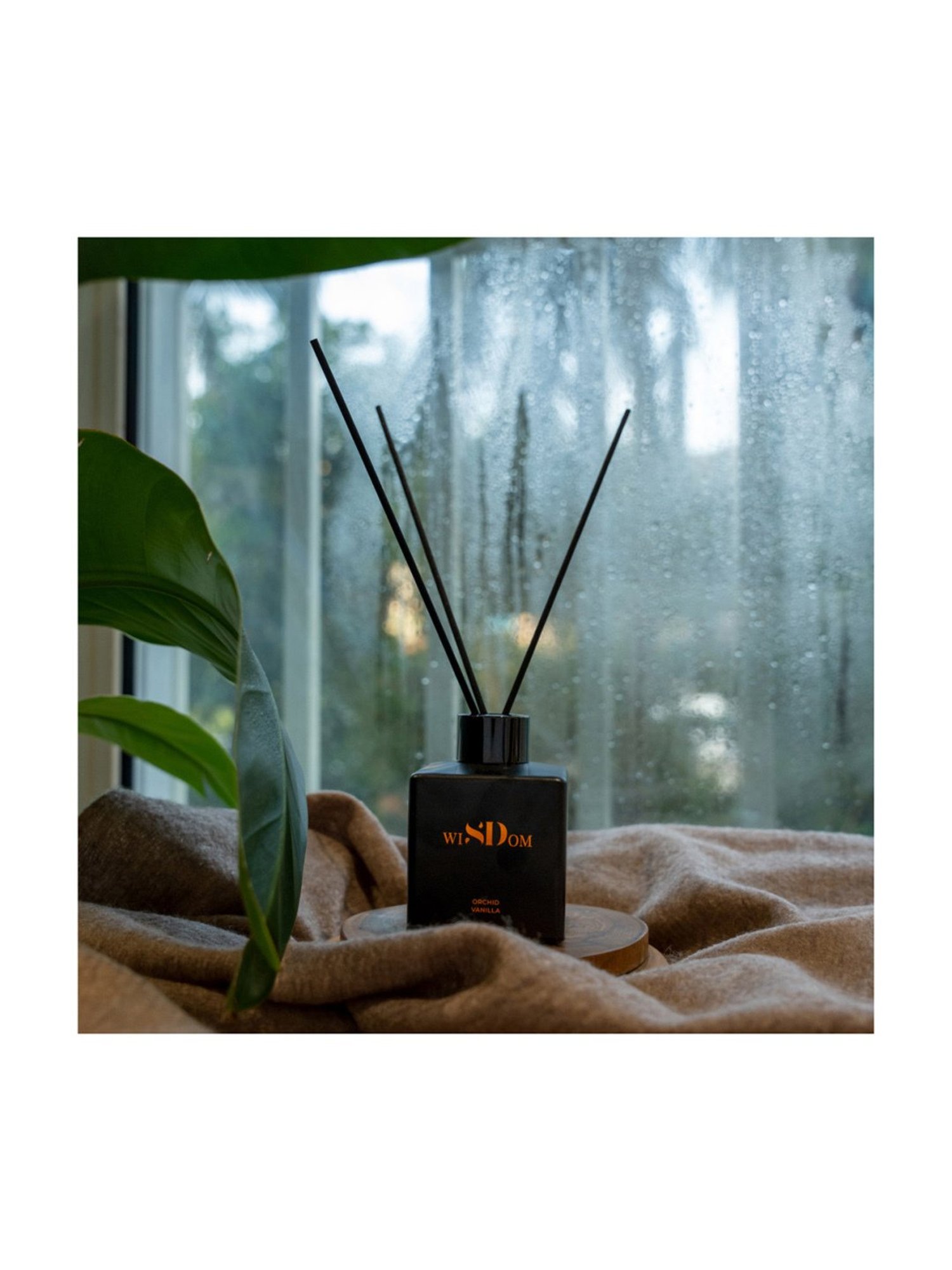 wiSDom by Sheetal Desai Orchid & Vanilla Luxury Scented Reed Diffuser
