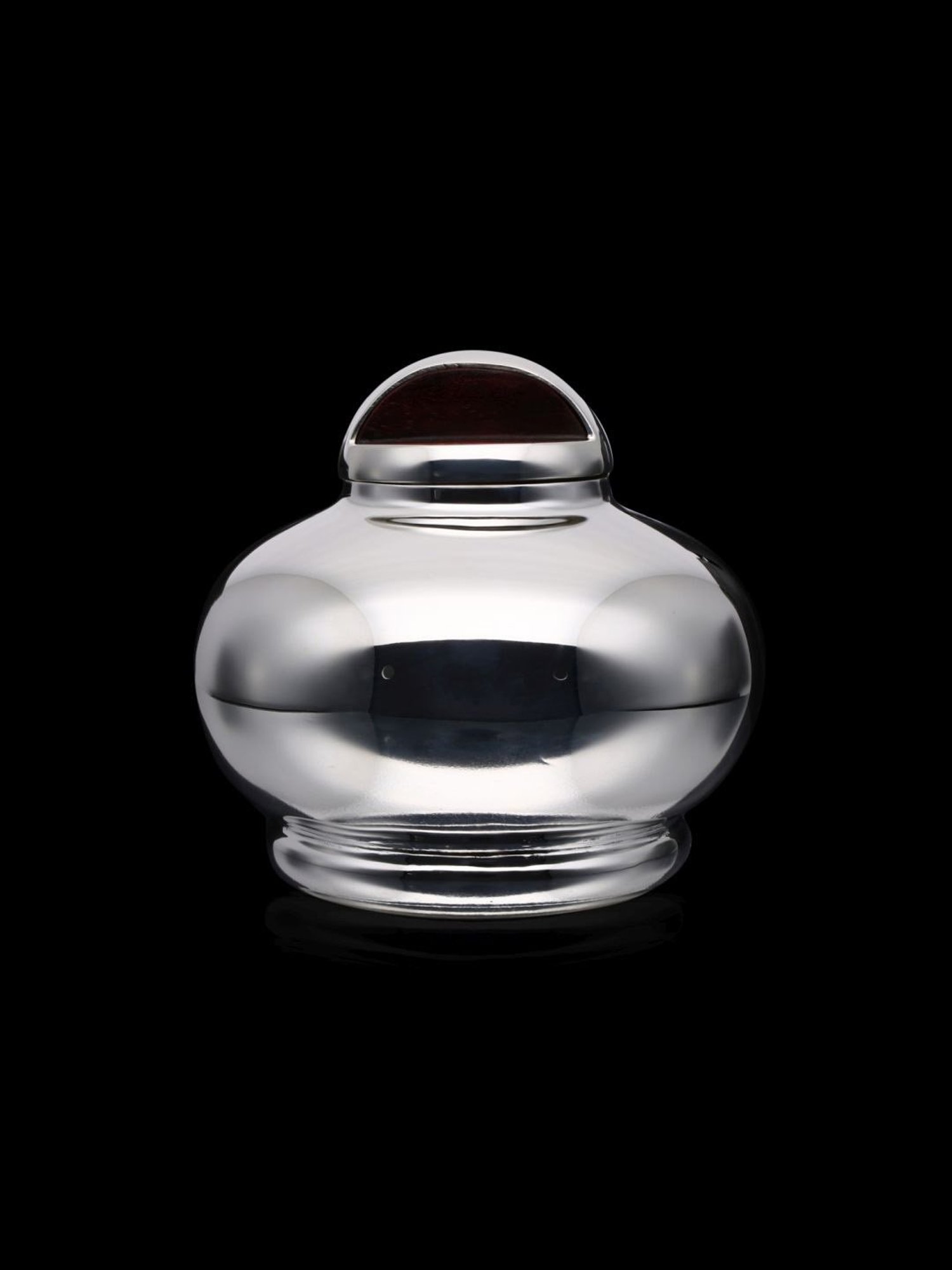 CKC Modern Silver Teapot with Wooden Handle - Elegant and Functional Design - 896 gm