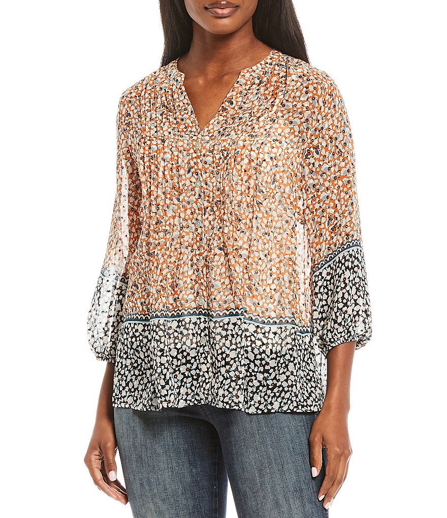 Figueroa & Flower Alayna Floral Print Button Front Pintuck Detail 3/4 Sleeve Blouse