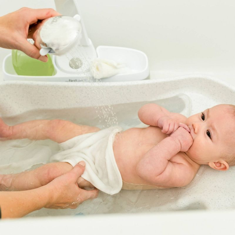 Pinkfong Baby Shark Inflatable Safety Bathtub