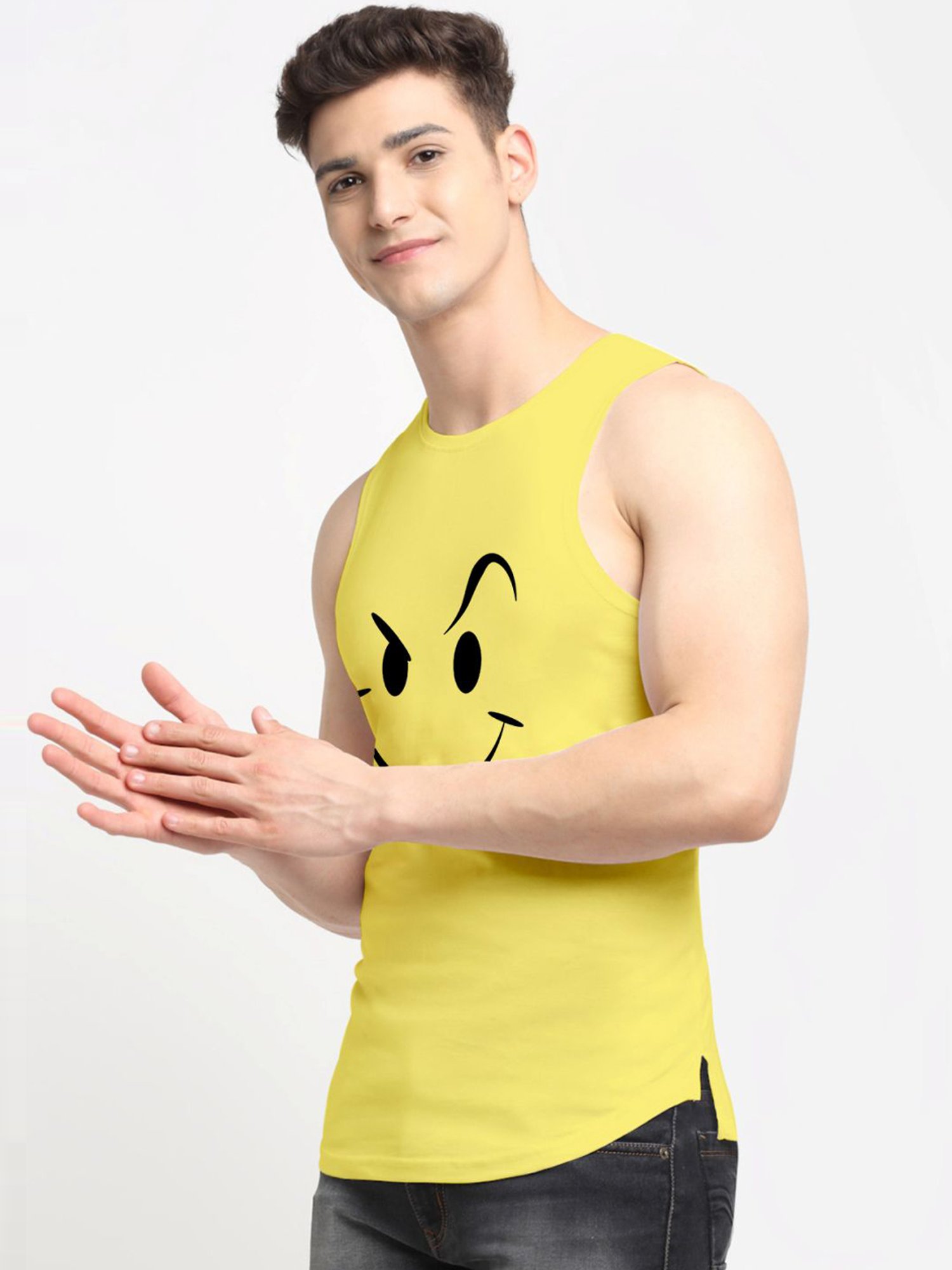 Friskers Yellow Cotton Slim Fit Printed Vest