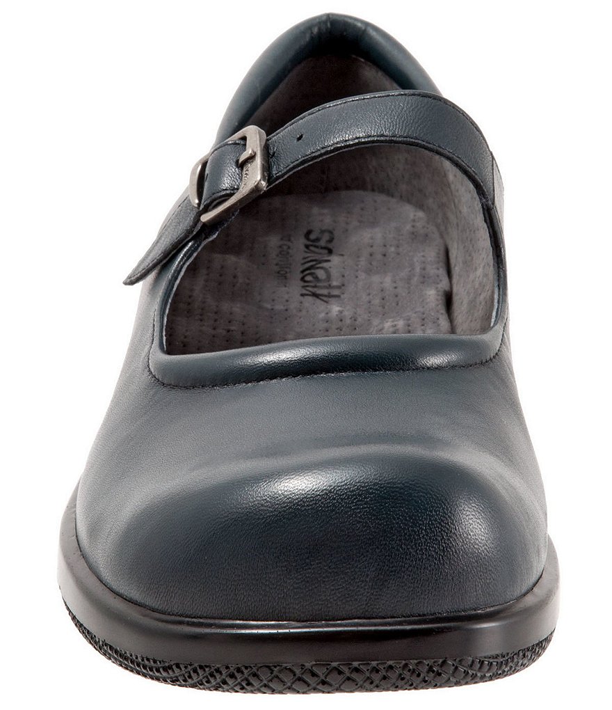 SoftWalk Jupiter Mary Janes