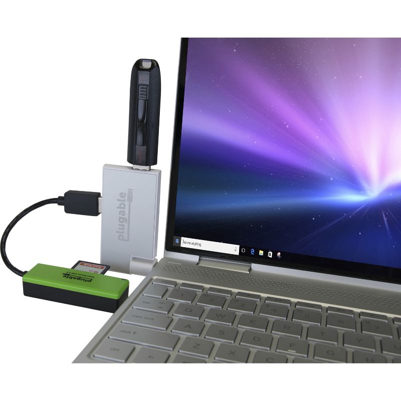 Plugable Rotating 4-Port USB 3.0 Portable Bus Powered Hub - USB - External - 4 USB Port(s) - 4 USB 3.0 Port(s) - PC, Mac, Linux