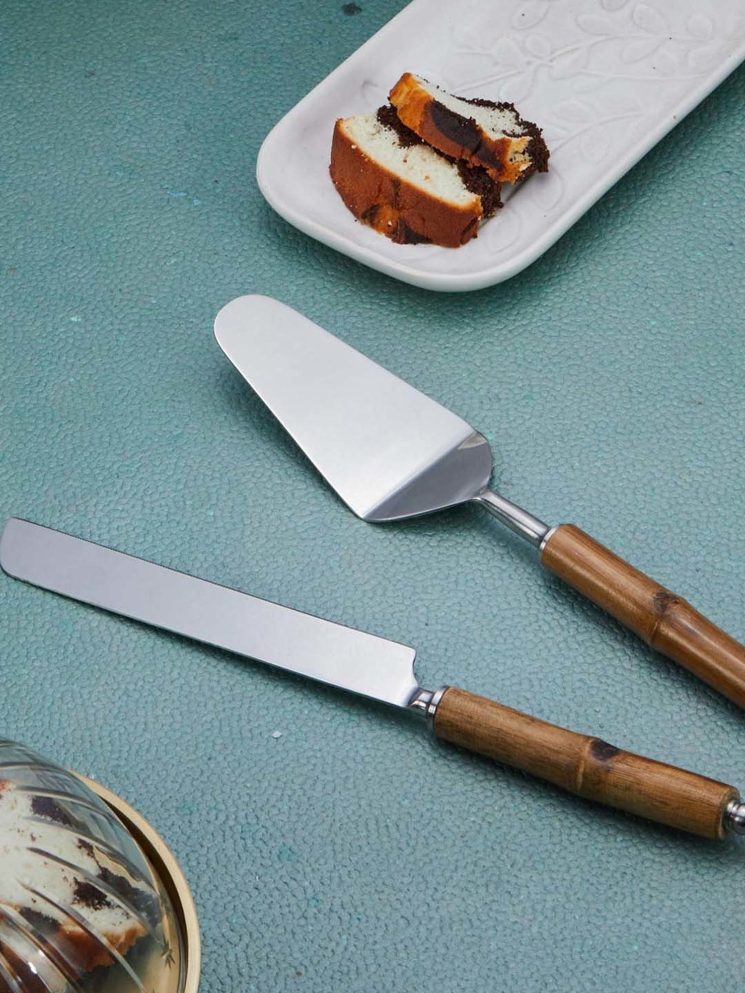 Pure Home and Living Silver Stainless Steel Textured Cutlery sets