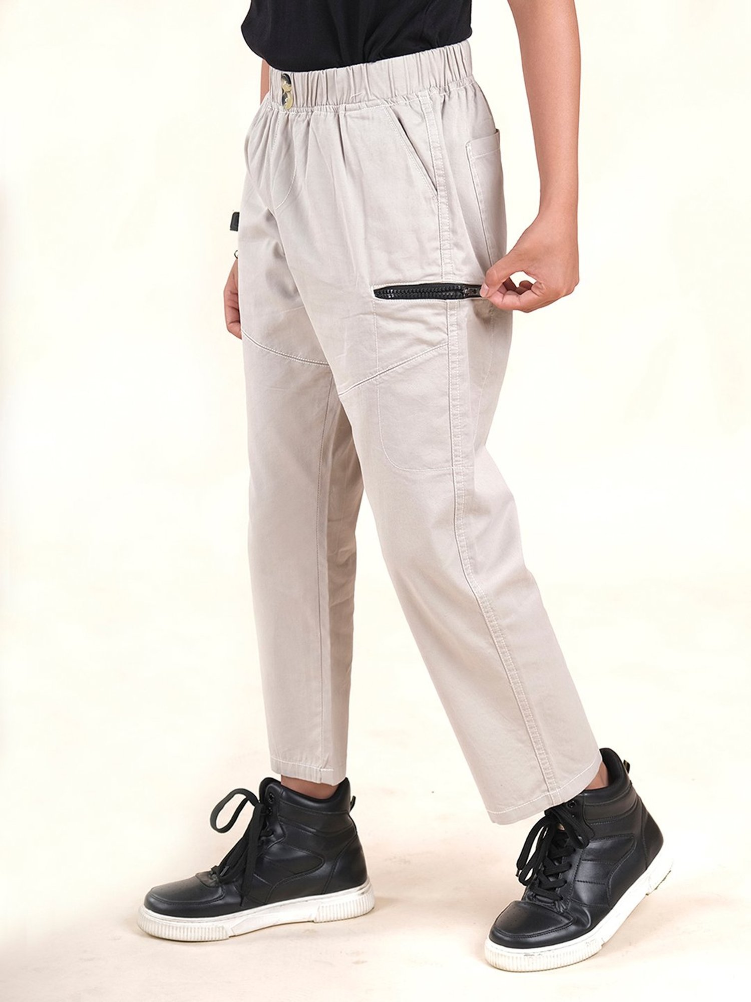 Kiddopanti Boys Beige Solid Cargo Pants