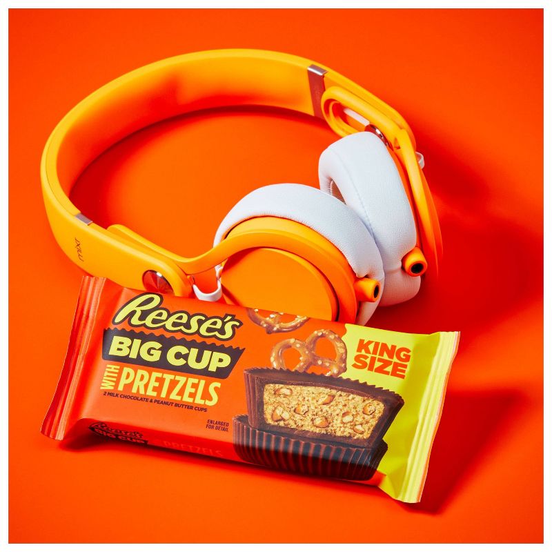 Reese's Stuffed with Pretzels King Size Bar - 2.6oz