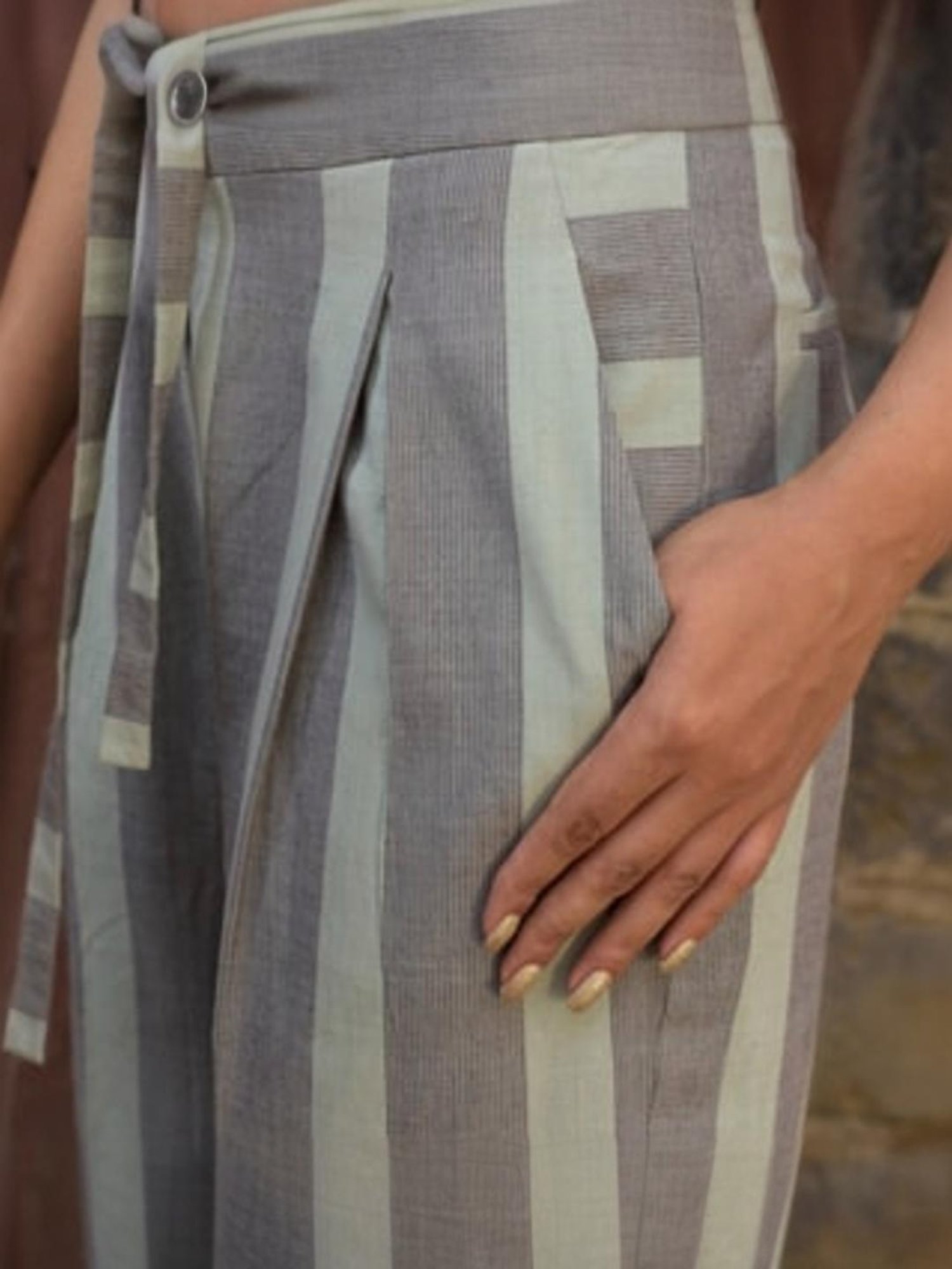 Anushe Pirani Grey Fika Inverted Pleat Pants