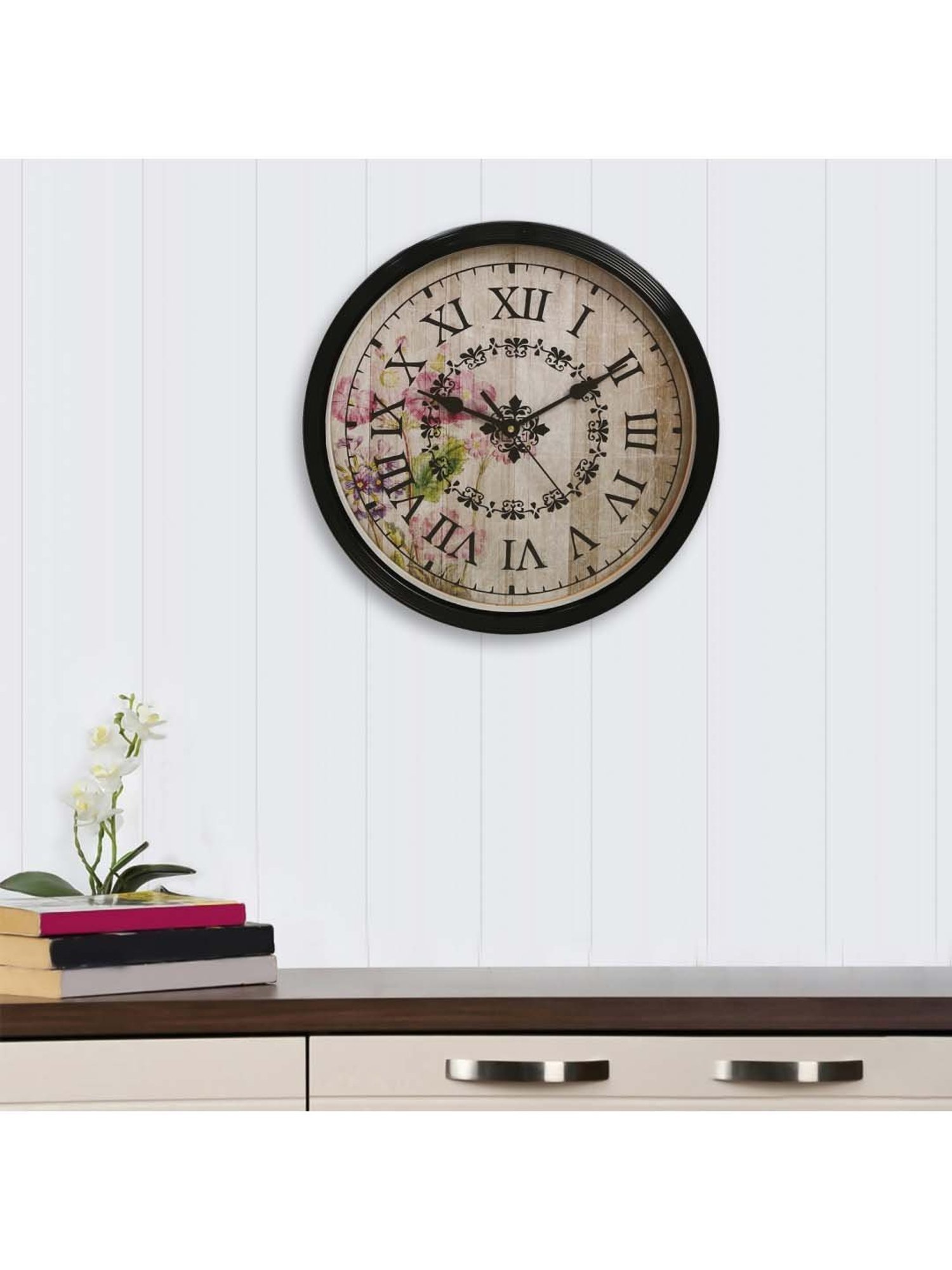eCraftIndia Designer Round Analog Black Wall Clock