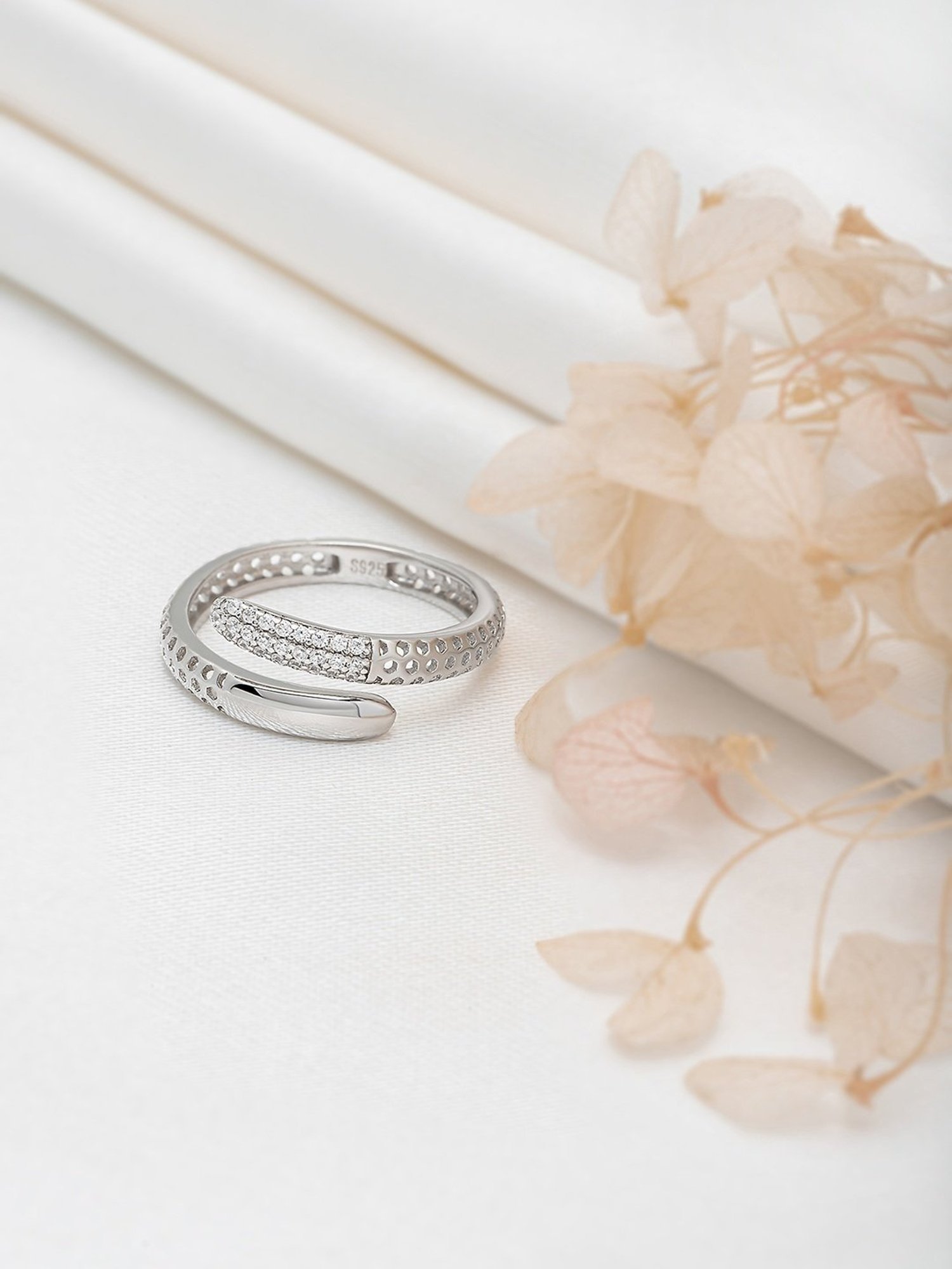 Silberry 92.5 Sterling Silver Nebula Ring