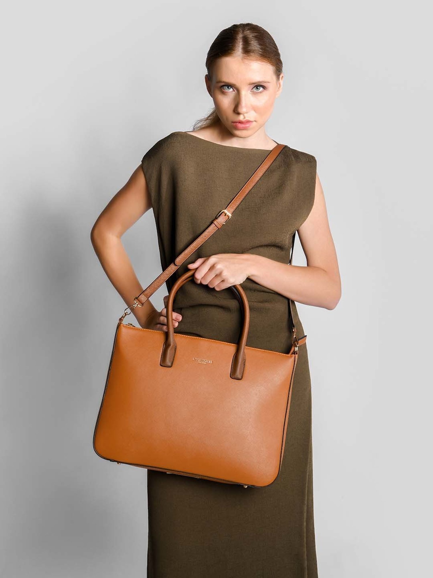 Baggit Brown PVC Solid Laptop Messenger Bag