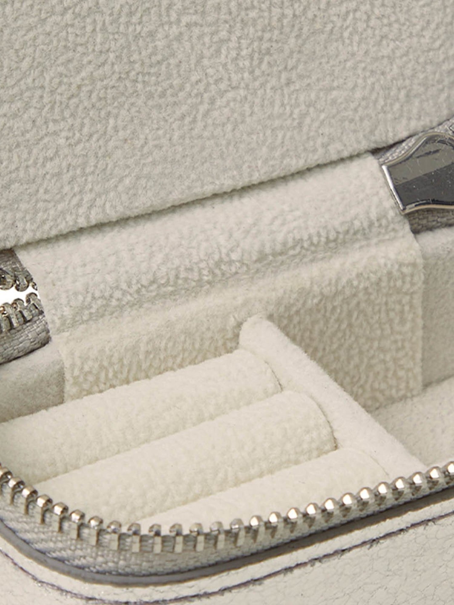 Accessorize London Silver Solid Pouch