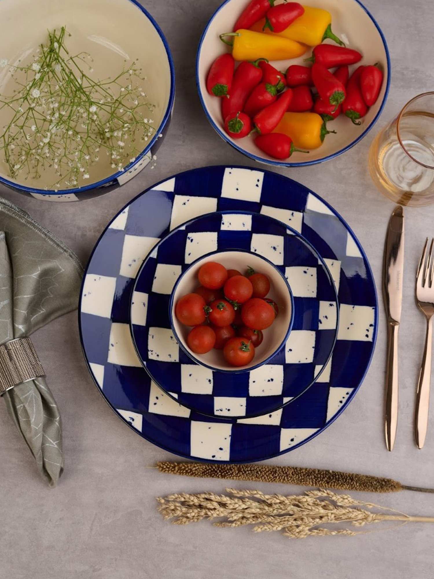 BlackCarrot 42 Piece Ceramic Dinner Set