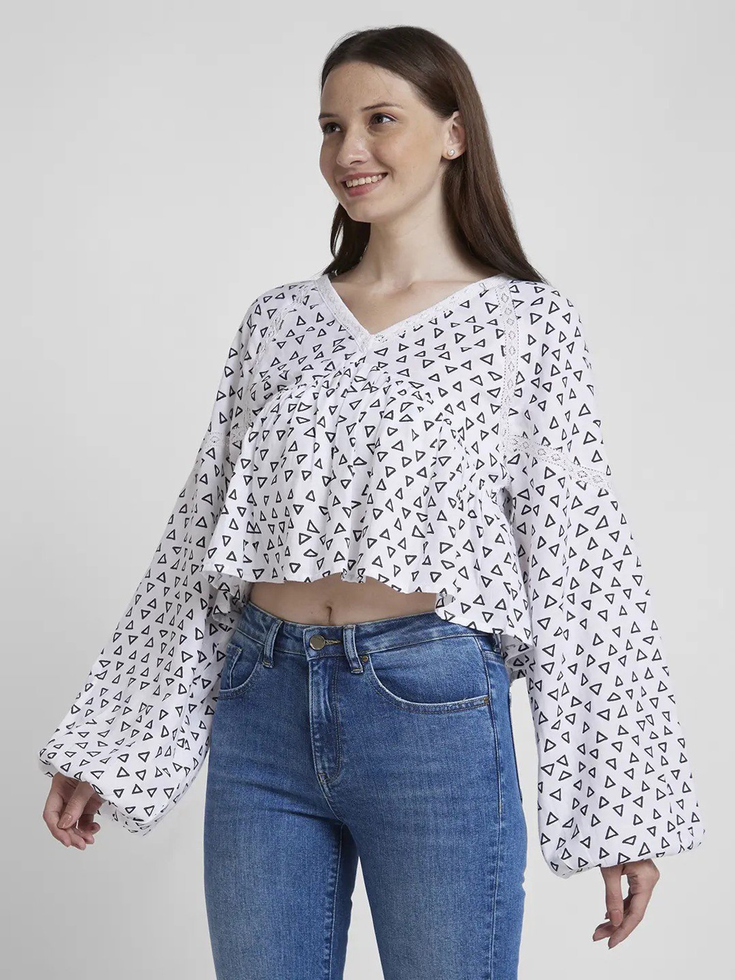 Spykar White & Black Cotton Printed Crop Top