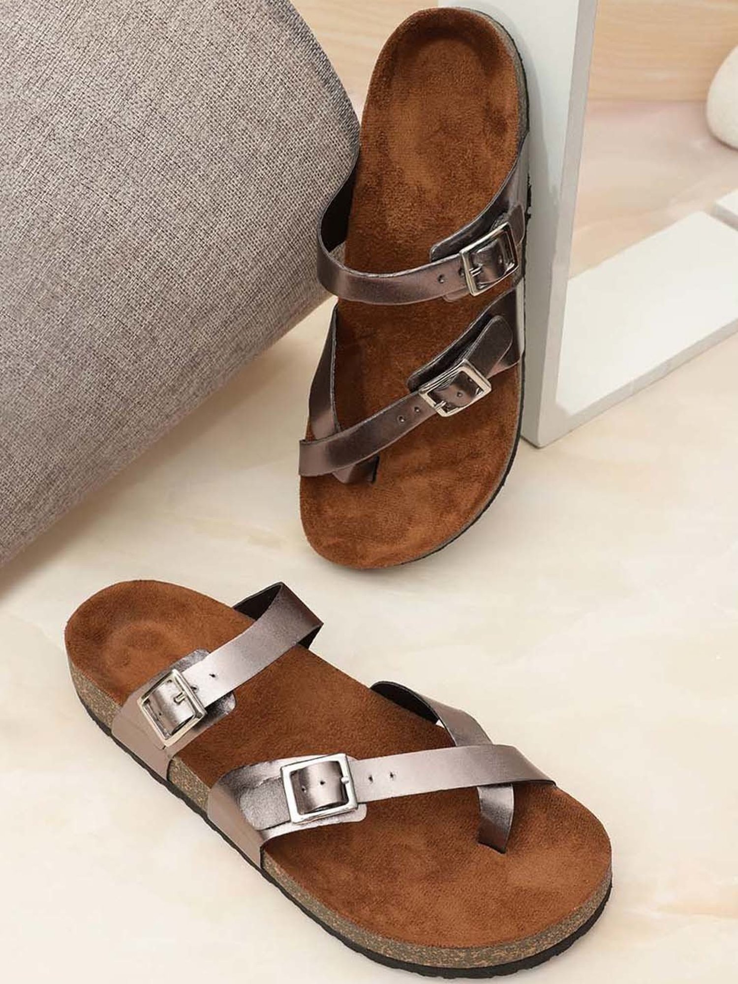 Mozafia Women's Copper Toe Ring Sandals