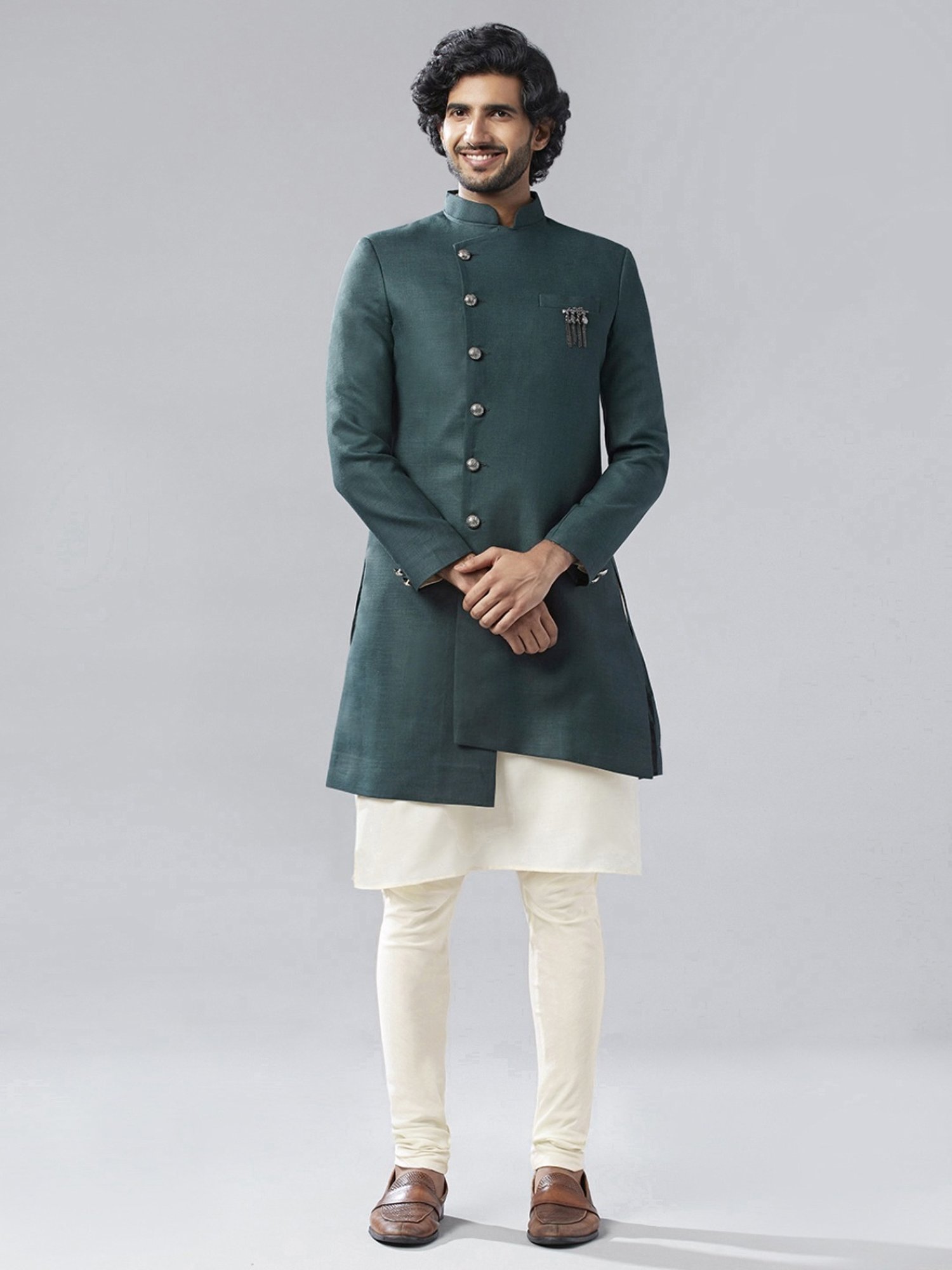 Kisah Beige & Green Regular Fit Sherwani Set