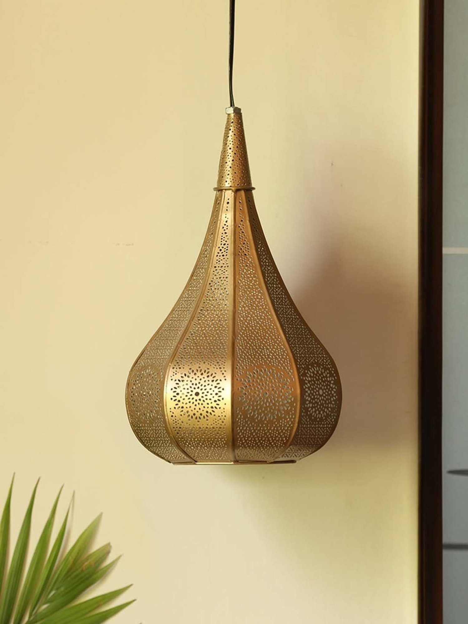 ExclusiveLane 'Morrocan Flame' Metallic Brown Iron Hand-Etched Pendant Lamp - Set of 1