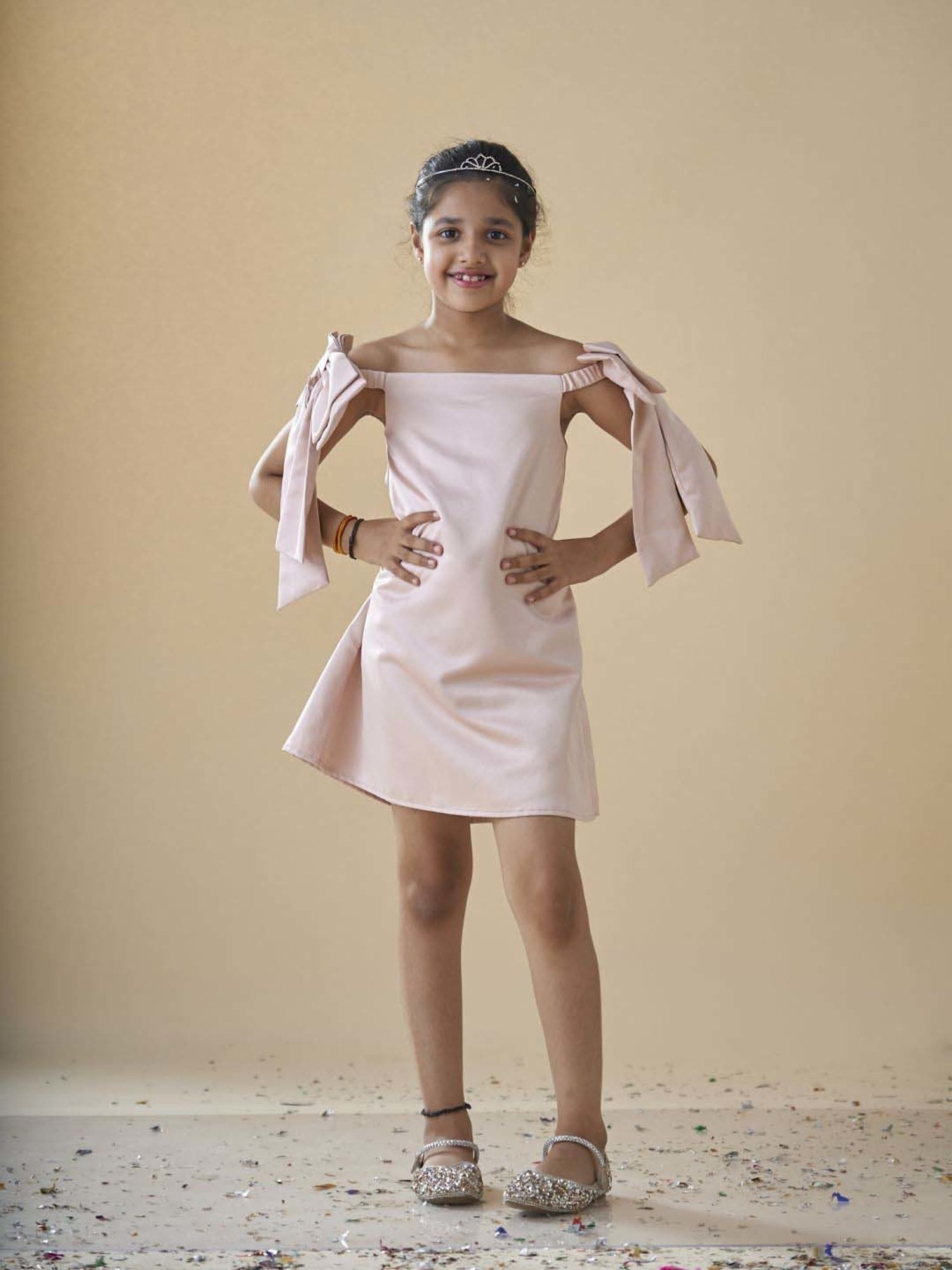 KidsDew Girls Beige Solid Casual Dresses