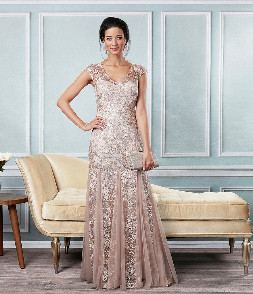 Jkara Petite Size 3/4 Sleeve Lined Illusion Crew Neck Beaded Gown