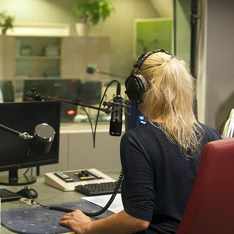 USB Condenser Microphone for WindowMacMultipurpose mic for Gaming Recording Broadcast with Adjustable mic Stand Black