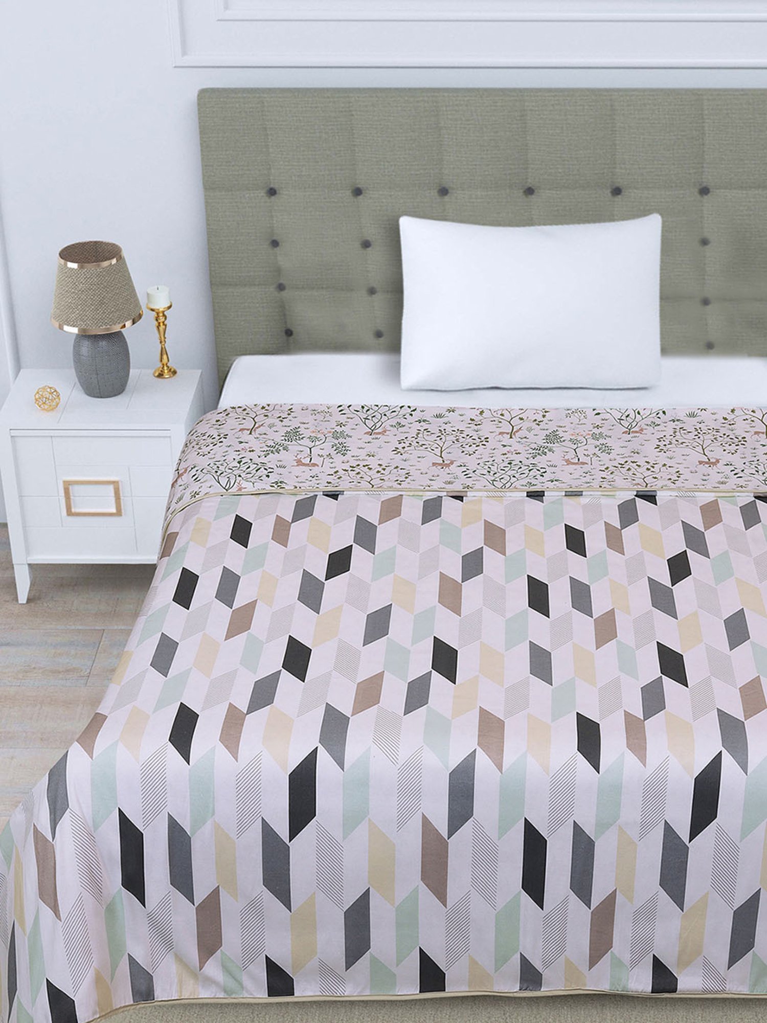 Romee White Cotton Geometric Blankets Quilts and Dohars