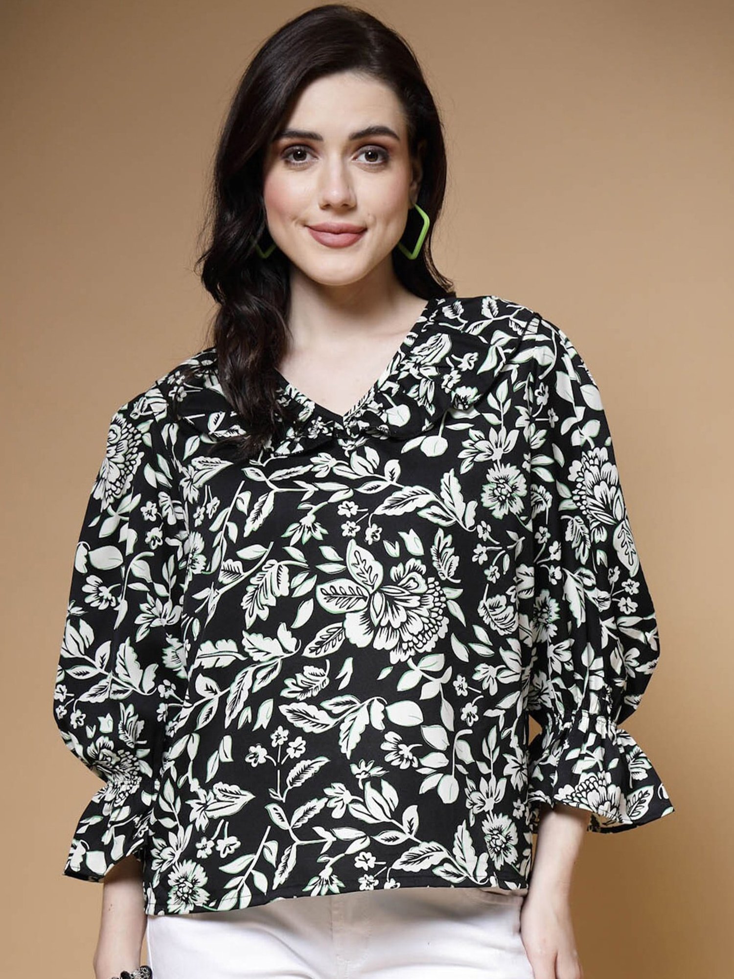 Melon by PlusS Black Floral Print Top