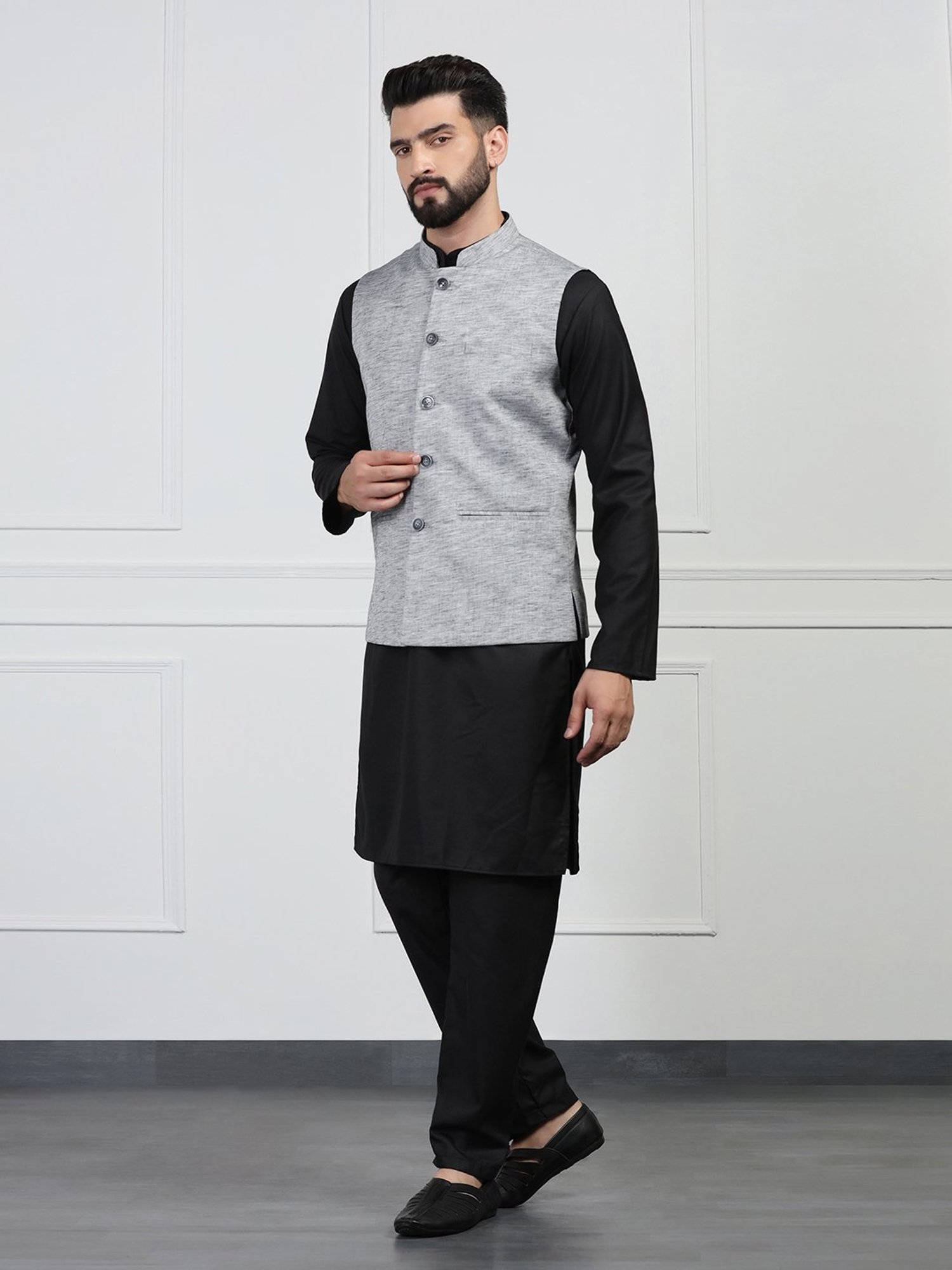 Sanwara Sea Green & White Cotton Regular Fit Chikankari Kurta Bottom Set