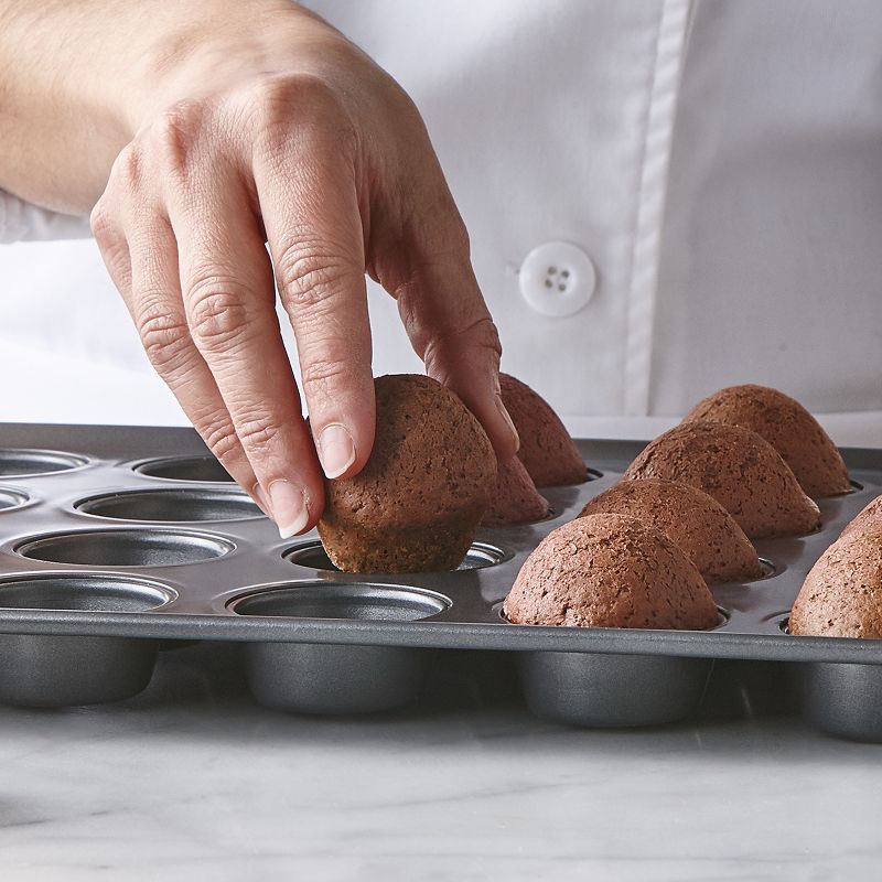 Kaiser Bakeware Steel Muffin Pan, 12 Cup