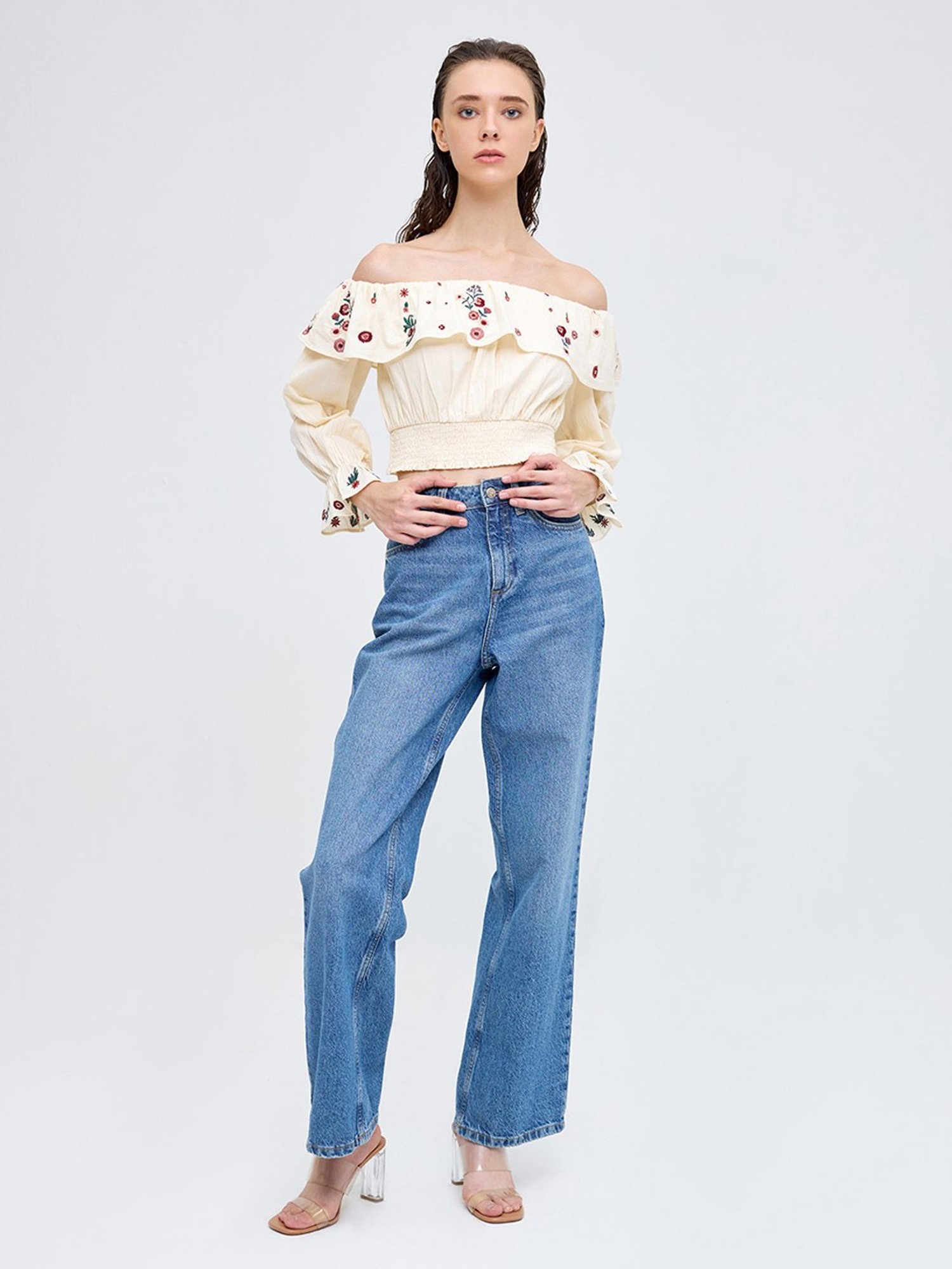 Cover Story Off White Cotton Embroidered Crop Top