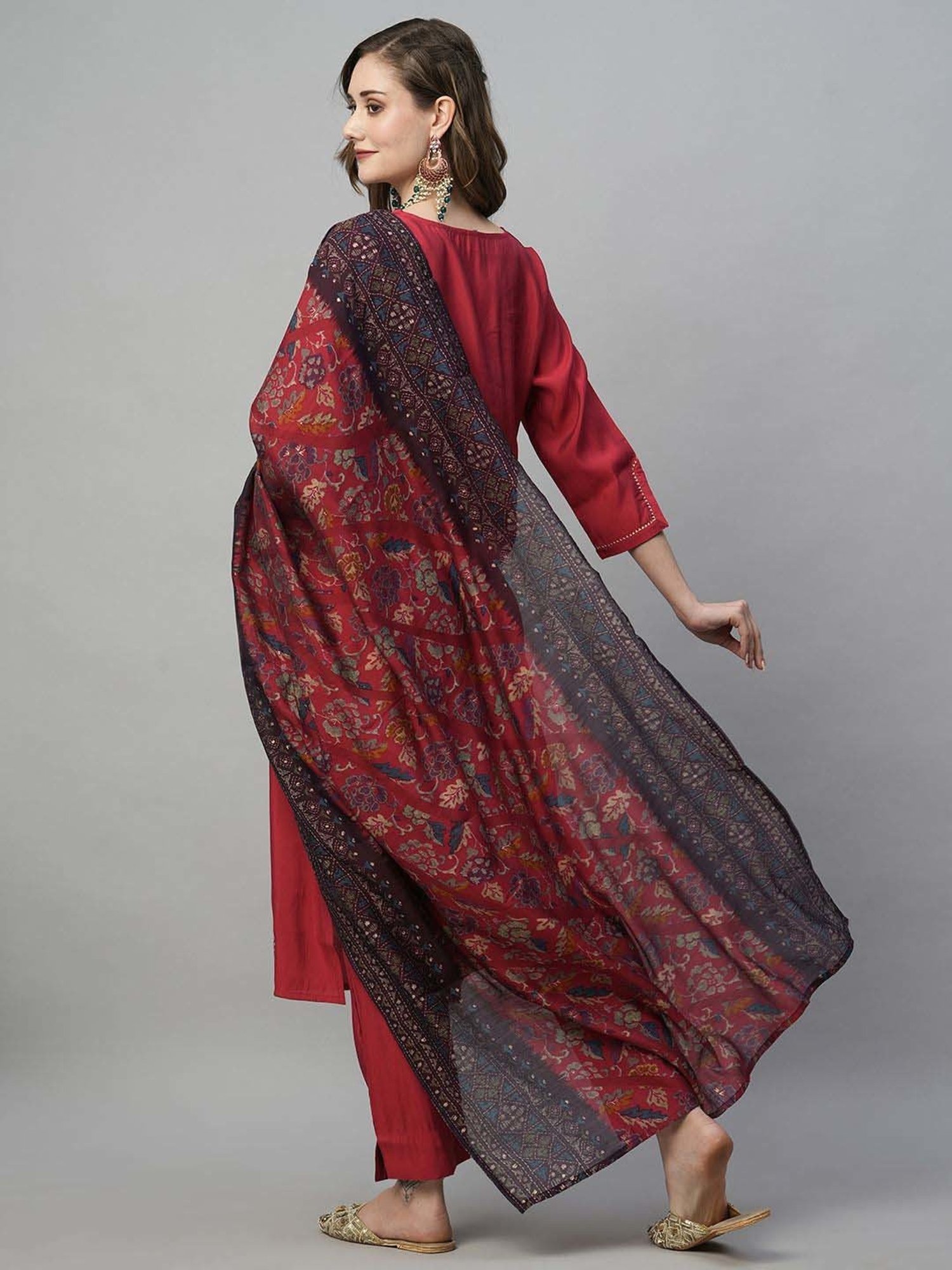 Heeposh Maroon Embroidered Kurta Pant Set With Dupatta