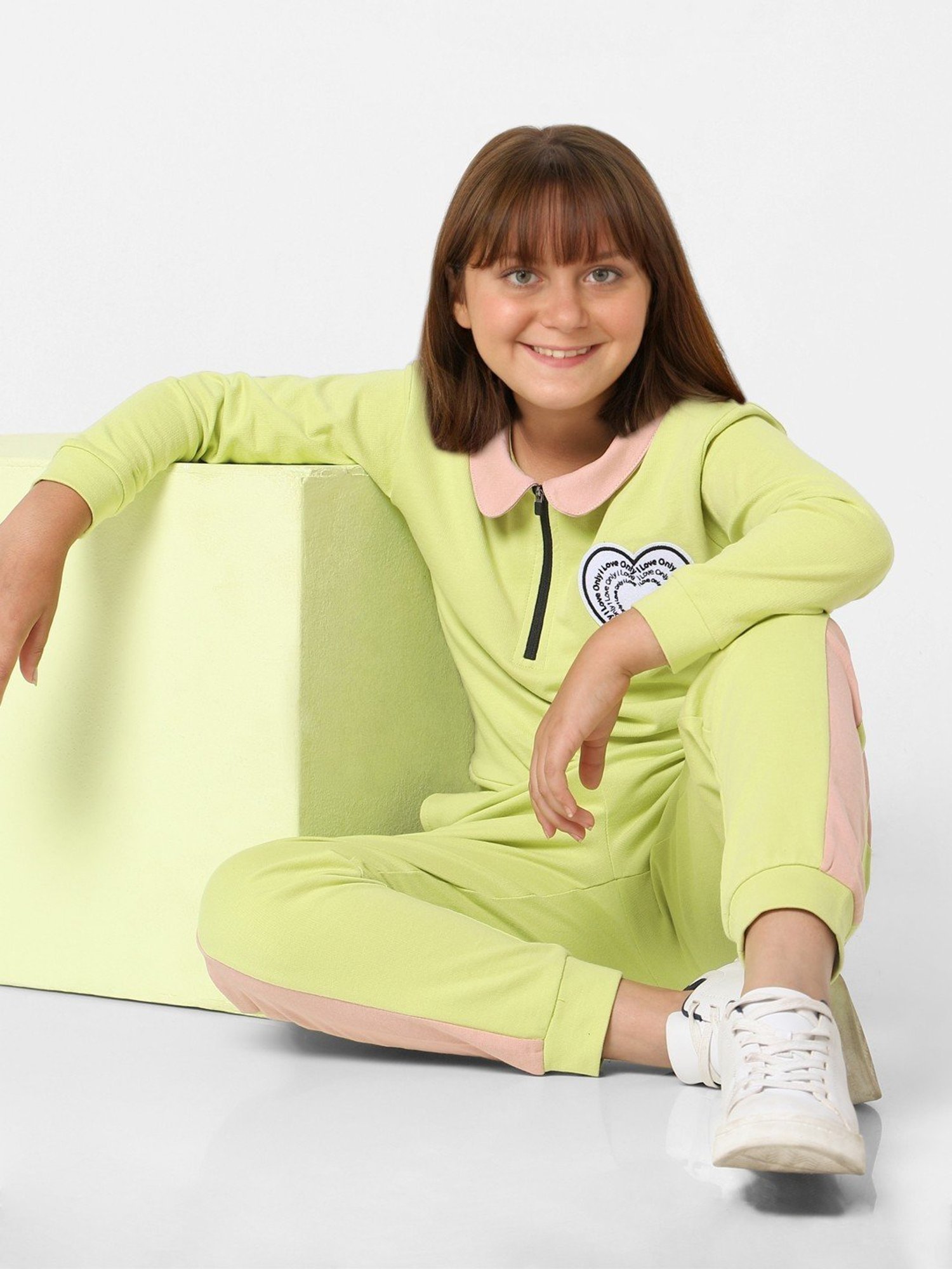 KIDS ONLY Celery Green & Pink Cotton Applique Full Sleeves Sweatshirt