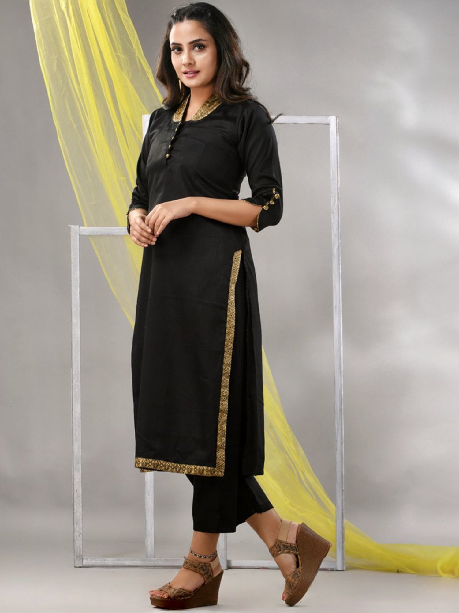 Charukriti Black Straight Kurta