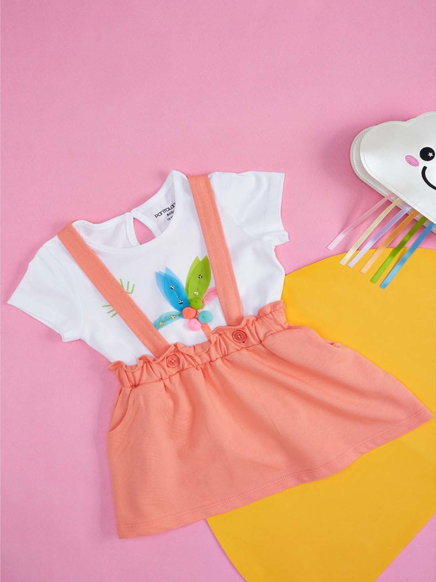 Pantaloons Baby Kids White & Pink Cotton Applique Dungaree Set