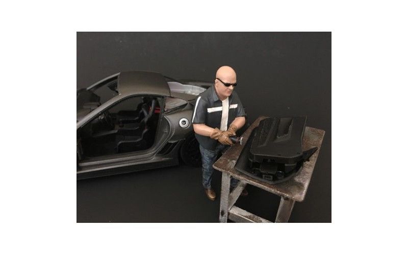"Chop Shop" Mr. Fabricator Figurine for 1/24 Scale Models by American Diorama