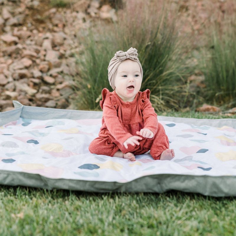 Lulyboo Smart Edge Outdoor Blanket - Bubbles