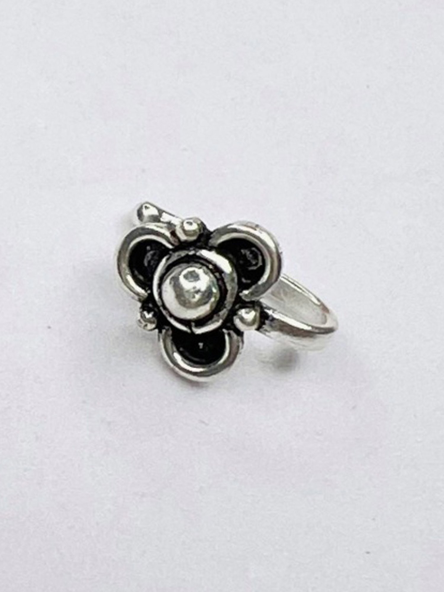 Zavya 92.5 Sterling Silver Floral Nosepin for Women