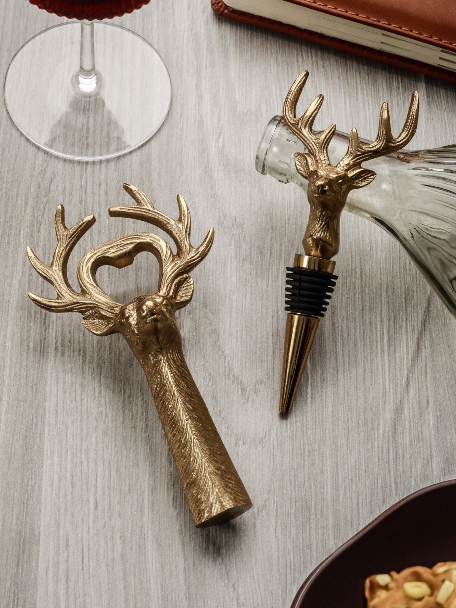 Trovea's Deer Design Golden Bottle Stopper