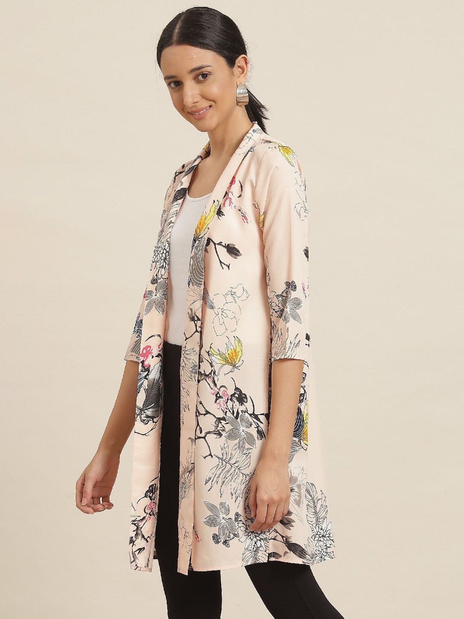 Qurvii Peach Floral Print Shrug