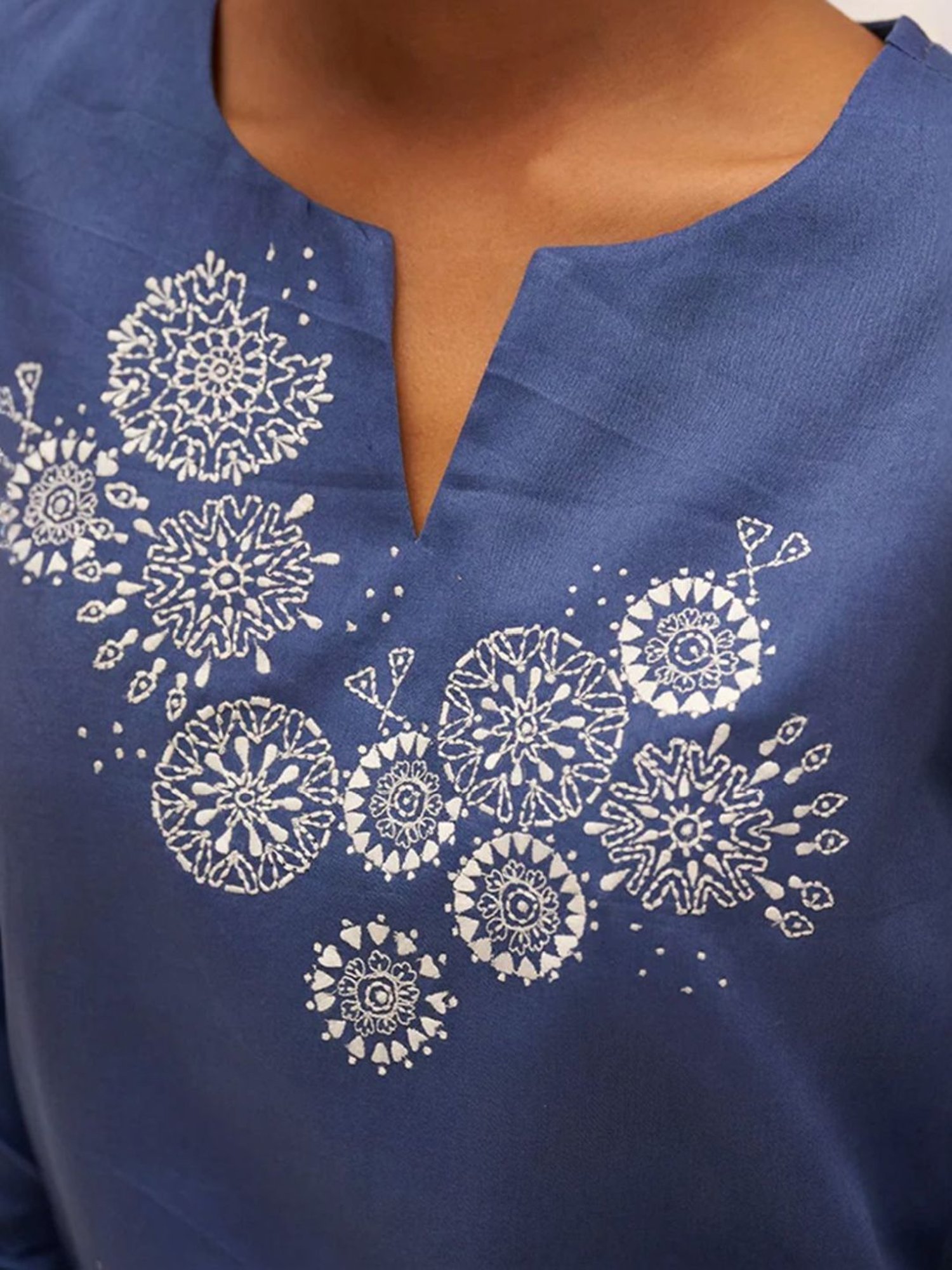 Ganga Fashions Blue & White Dhoop Cotton Kurta with Pant Co-ord Set